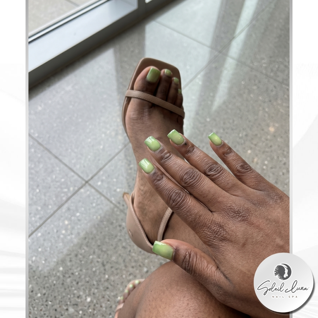 Nail colours